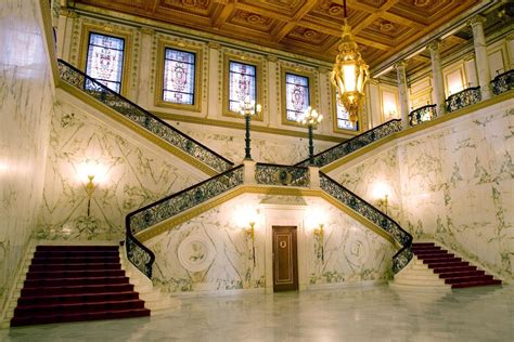 The Metropolitan Club .